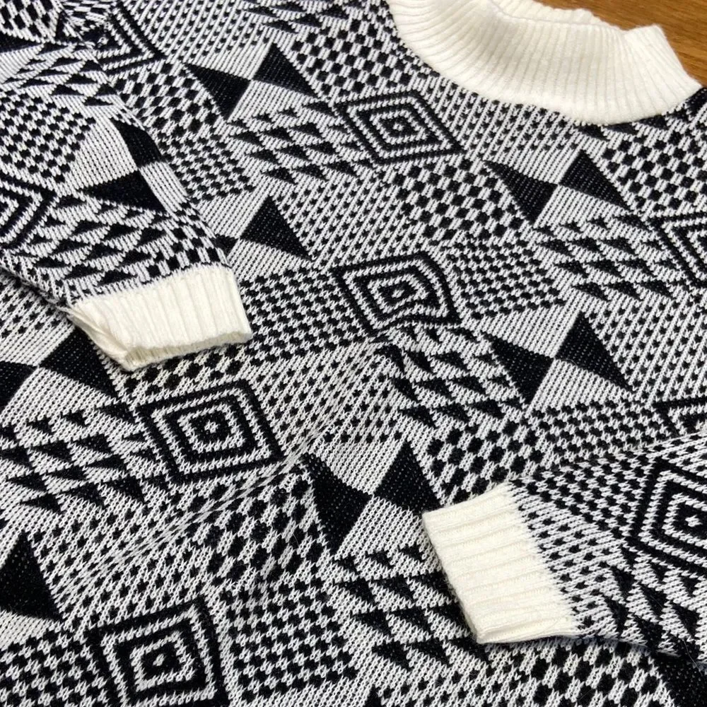 Vintage 80’s La Vista Geometric Black and White Turtle Neck Sweater